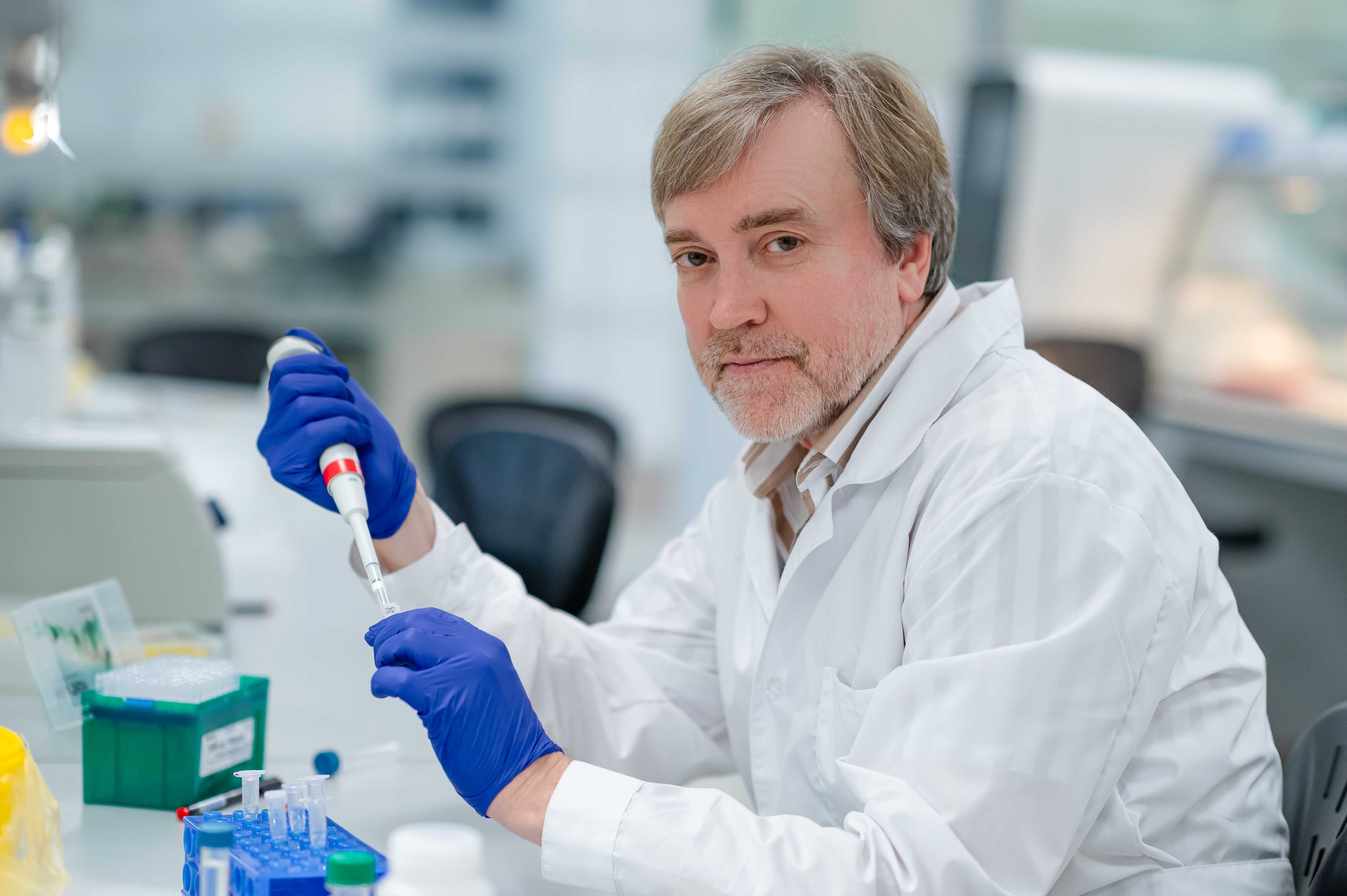 Академику Евгению Рогаеву — 65 лет!