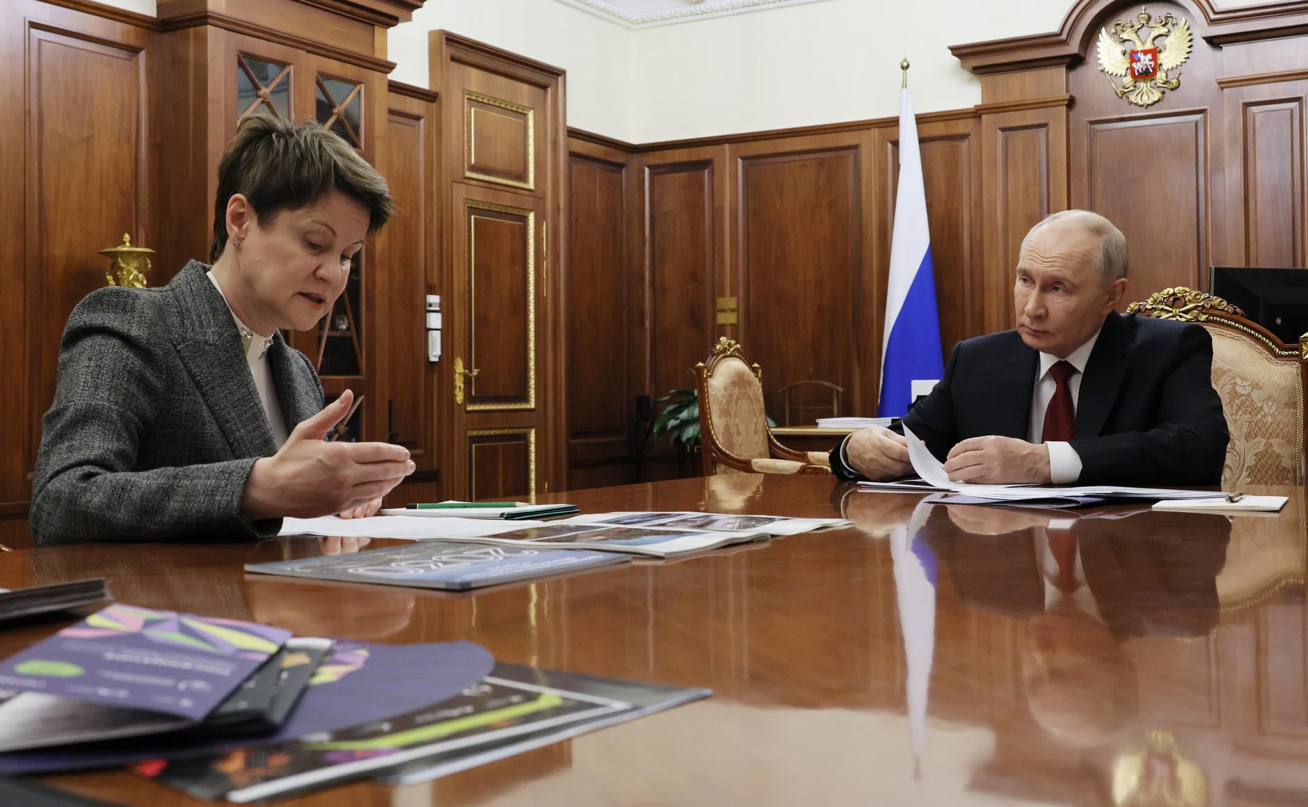 Встреча Президента России Владимира Путина с руководителем фонда «Талант и успех» Еленой Шмелёвой