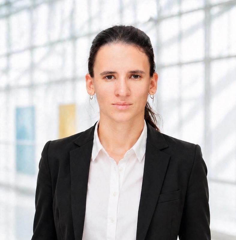 Элина Евгеньевна Стоянова