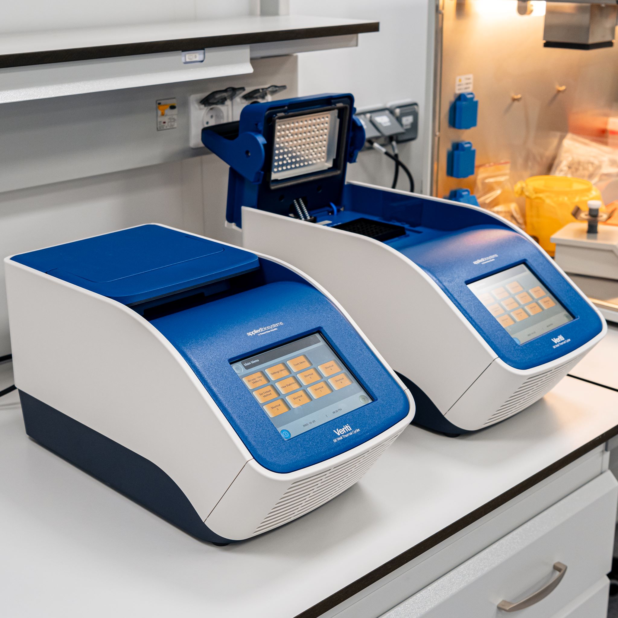 ДНК-амплификатор THERMO FISHER SCIENTIFIC Veriti с реакционным блоком 96×0,2 мл (О2072; О2073)
