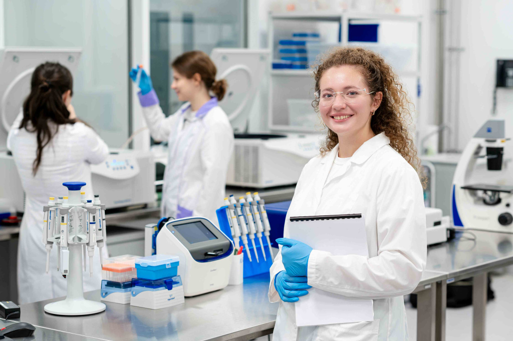 Станьте экспертом в управлении лабораторией вместе с Университетом «Сириус»