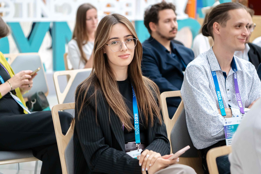 Национальная модель Земной системы: теория, технологии и результаты