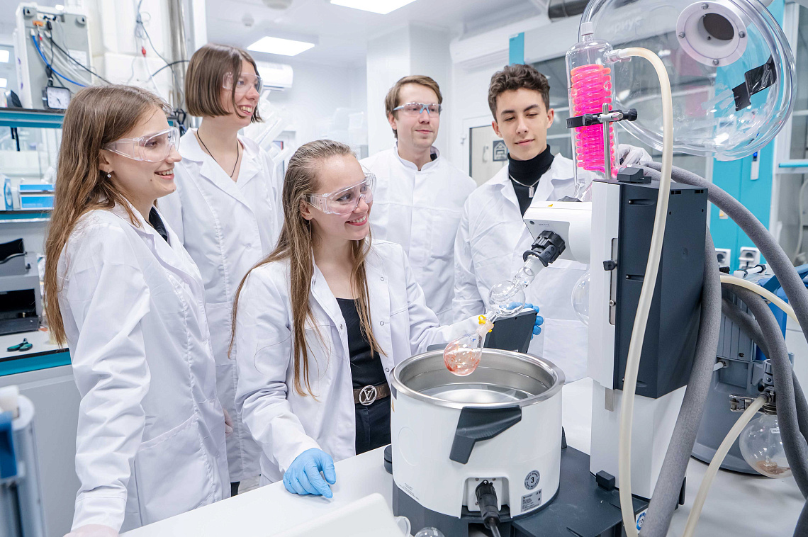 Определены проекты-победители второго конкурса ведущих и молодых учёных в Сириусе